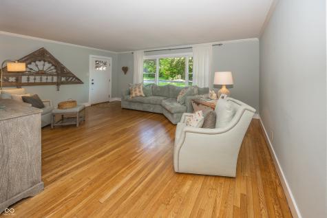 2513 E 99th Street Carmel IN 46280