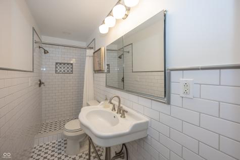 2513 E 99th Street Carmel IN 46280