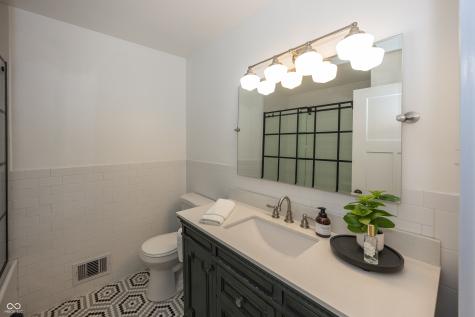 2513 E 99th Street Carmel IN 46280