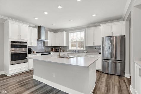 18813 Stonebluff Lane Noblesville IN 46062