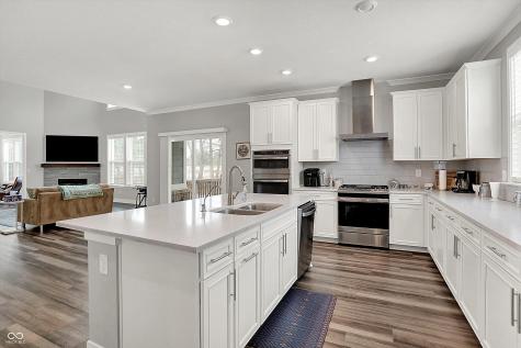 18813 Stonebluff Lane Noblesville IN 46062