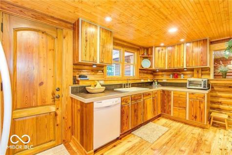 7981 Ashton Drive Indianapolis IN 46226