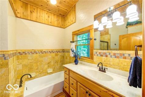 7981 Ashton Drive Indianapolis IN 46226