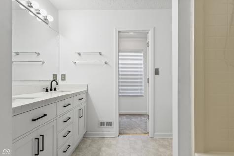 6941 Devinney Lane Indianapolis IN 46221