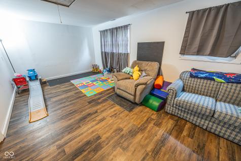913 Sweetbriar Avenue Whiteland IN 46184