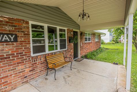 913 Sweetbriar Avenue Whiteland IN 46184