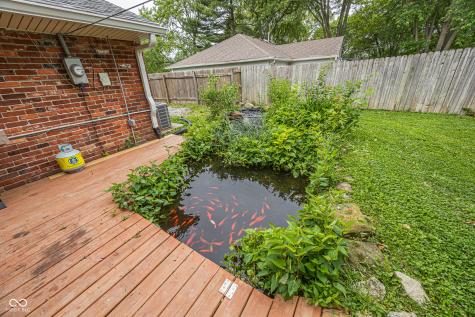 913 Sweetbriar Avenue Whiteland IN 46184