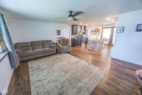 913 Sweetbriar Avenue Whiteland IN 46184