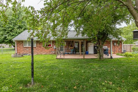 913 Sweetbriar Avenue Whiteland IN 46184