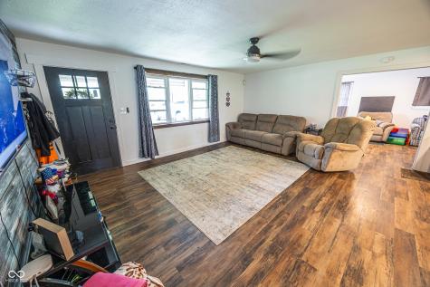 913 Sweetbriar Avenue Whiteland IN 46184