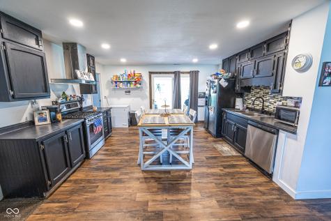 913 Sweetbriar Avenue Whiteland IN 46184