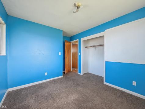 1208 S State Road 213 Tipton IN 46072