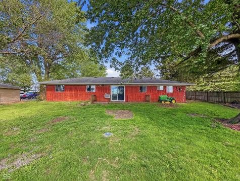 1208 S State Road 213 Tipton IN 46072