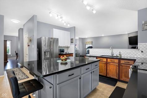 5641 High Vista Circle Indianapolis IN 46234