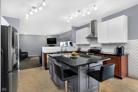 5641 High Vista Circle Indianapolis IN 46234