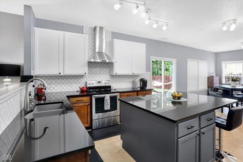 5641 High Vista Circle Indianapolis IN 46234