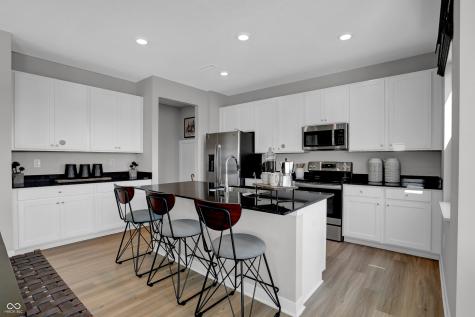 8784 Alexander Ridge Drive Mccordsville IN 46055