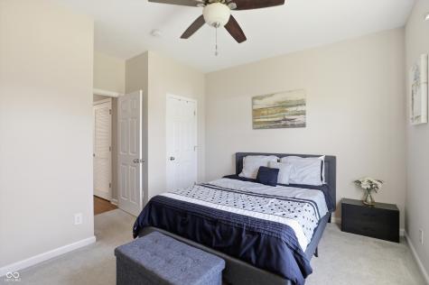 2023 Glenmoor Drive Columbus IN 47201