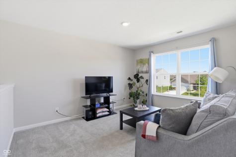 2023 Glenmoor Drive Columbus IN 47201