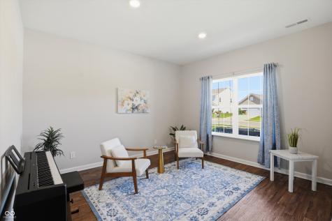2023 Glenmoor Drive Columbus IN 47201