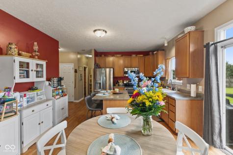 2845 Sleeping Ridge Way Indianapolis IN 46217