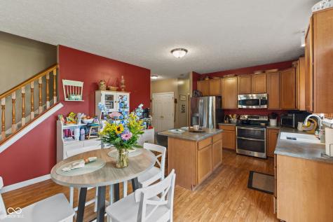 2845 Sleeping Ridge Way Indianapolis IN 46217