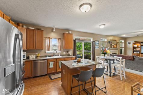 2845 Sleeping Ridge Way Indianapolis IN 46217