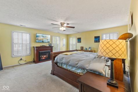 2845 Sleeping Ridge Way Indianapolis IN 46217