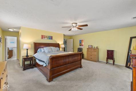 2845 Sleeping Ridge Way Indianapolis IN 46217