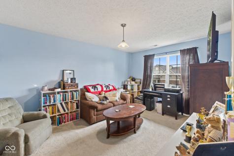 2845 Sleeping Ridge Way Indianapolis IN 46217