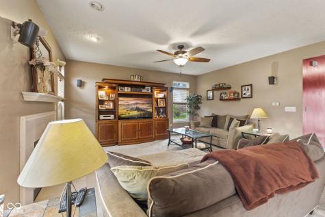 2845 Sleeping Ridge Way Indianapolis IN 46217