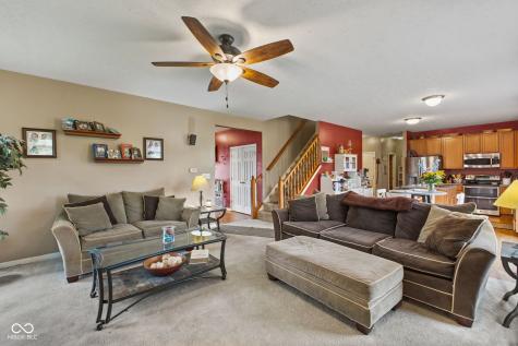 2845 Sleeping Ridge Way Indianapolis IN 46217