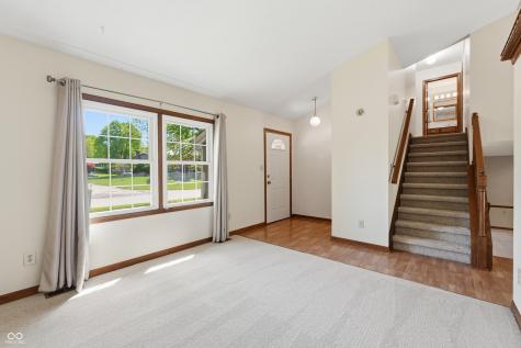 8768 Meadowridge Lane Indianapolis IN 46217
