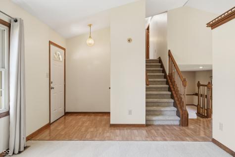 8768 Meadowridge Lane Indianapolis IN 46217