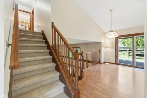 8768 Meadowridge Lane Indianapolis IN 46217