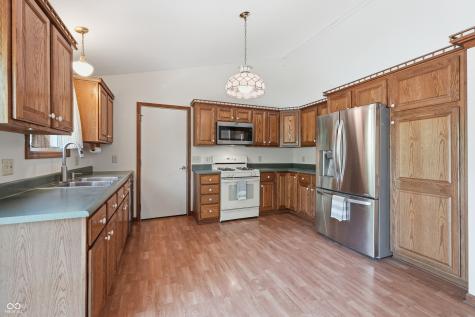 8768 Meadowridge Lane Indianapolis IN 46217