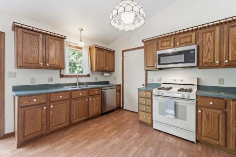8768 Meadowridge Lane Indianapolis IN 46217