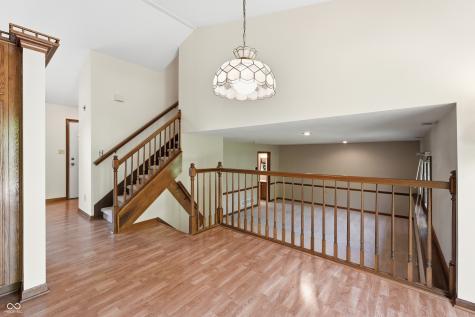 8768 Meadowridge Lane Indianapolis IN 46217