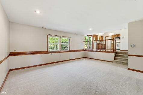 8768 Meadowridge Lane Indianapolis IN 46217