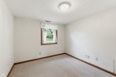 8768 Meadowridge Lane Indianapolis IN 46217