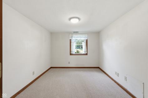 8768 Meadowridge Lane Indianapolis IN 46217