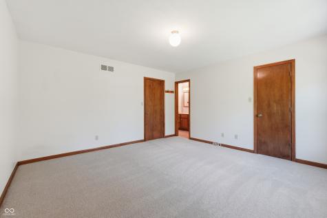 8768 Meadowridge Lane Indianapolis IN 46217