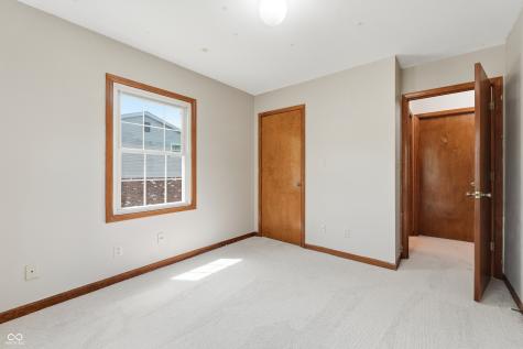 8768 Meadowridge Lane Indianapolis IN 46217