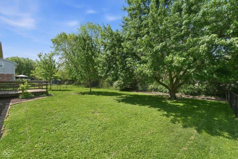 8768 Meadowridge Lane Indianapolis IN 46217