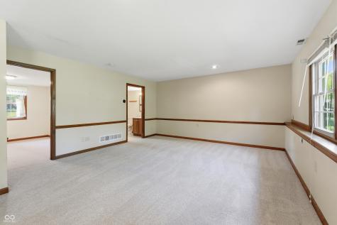 8768 Meadowridge Lane Indianapolis IN 46217