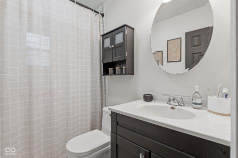 136 E Central Way Pendleton IN 46064