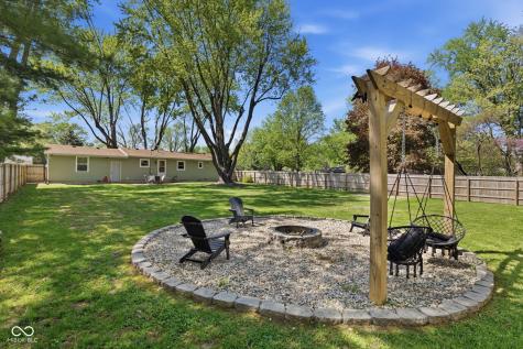 136 E Central Way Pendleton IN 46064