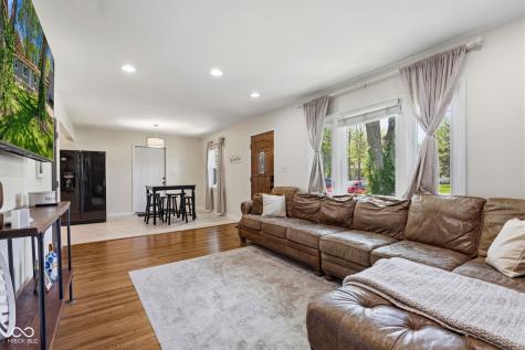136 E Central Way Pendleton IN 46064