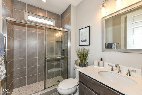 11991 Shady Knoll Drive Fishers IN 46037