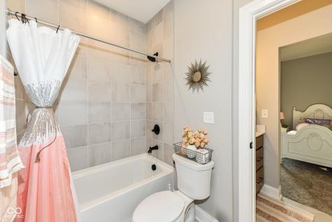 11991 Shady Knoll Drive Fishers IN 46037